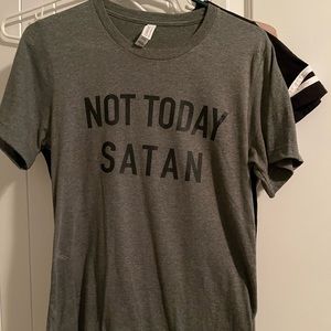 Womens graphic tops / tshirts